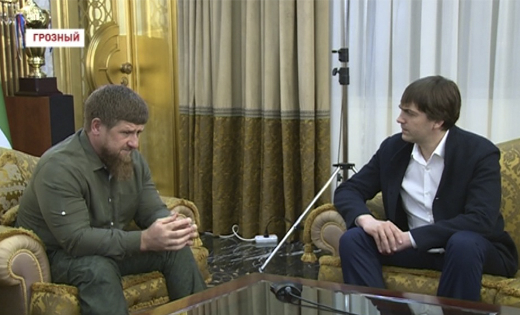 Рамзан Кадыров обсудил вопросы готовности к ЕГЭ Сергеем Кравцовым и Исмаилом Байхановым