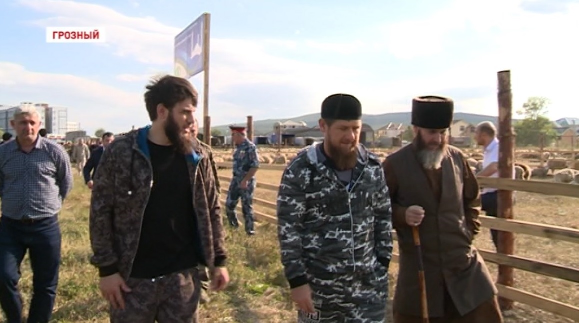 РОФ имени Ахмата-Хаджи Кадырова провел благотворительную акцию в преддверии праздника Ид аль-Адха