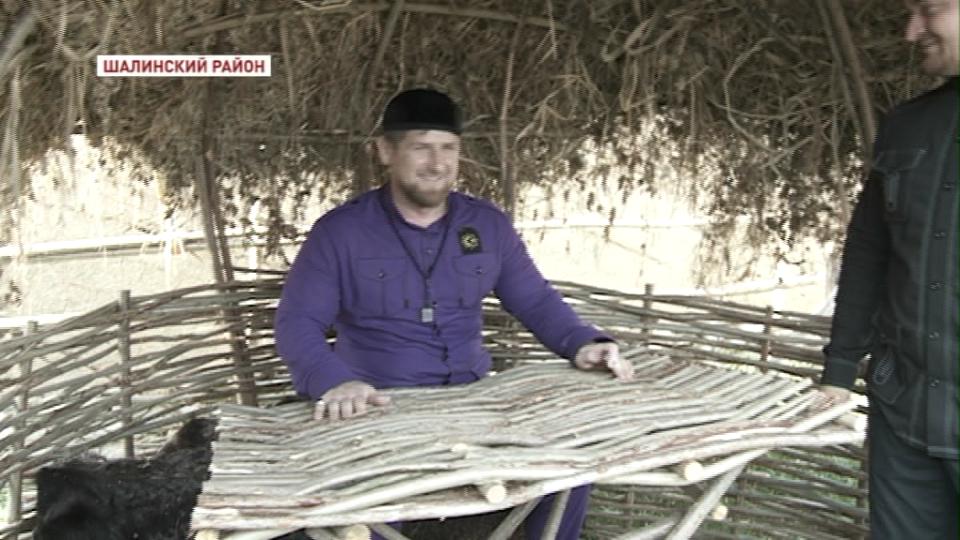 Глава республики побывал на месте возведения старинного чеченского села
