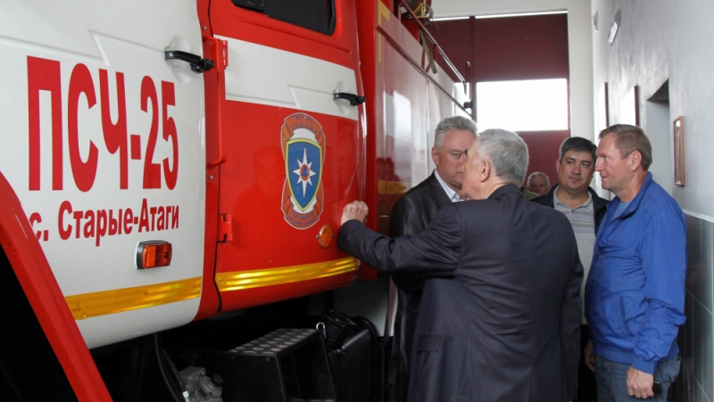 Замначальника СКРЦ МЧС России посетил подразделения пожарной охраны в Чечне