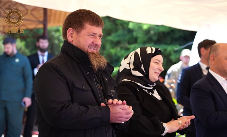Рамзан Кадыров посетил Последний звонок в школе в Ахмат-Юрте