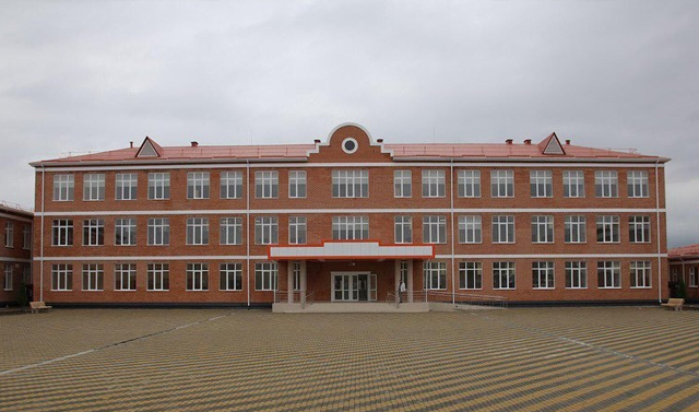 В Курчалое открылась новая школа на 360 мест