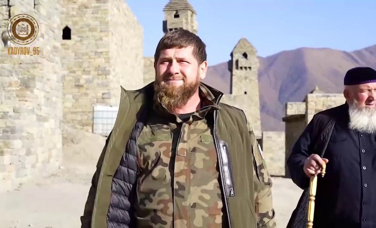 Рамзан Кадыров проверил ход восстановления Шаройского историко-архитектурного комплекса