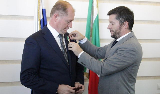 Генеральный директор ПАО «Россети Северный Кавказ» награждён медалью «За заслуги перед ЧР»