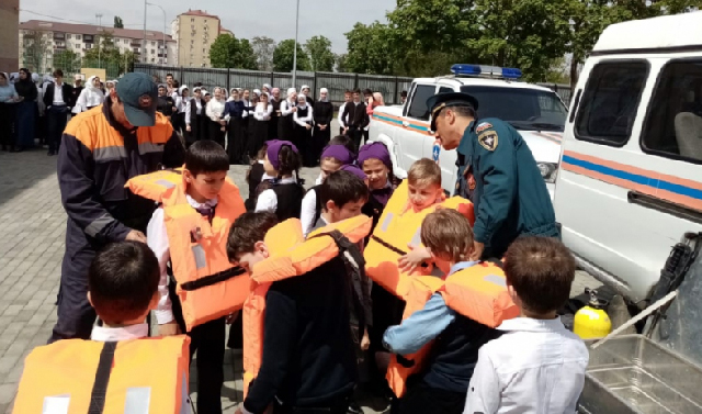 В Чеченской Республике детей готовят к безопасному летнему отдыху 
