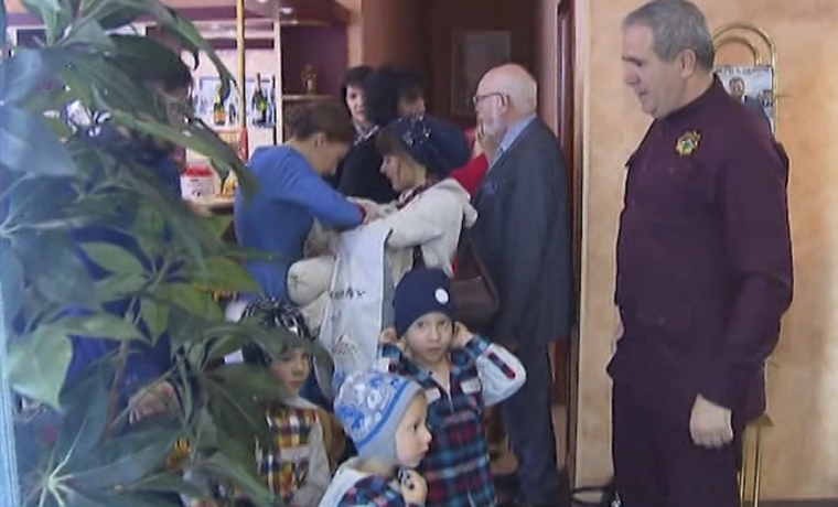 Очередная группа маленьких граждан, оказавшихся в зоне военного конфликта в Ираке, прибыла в Москву  