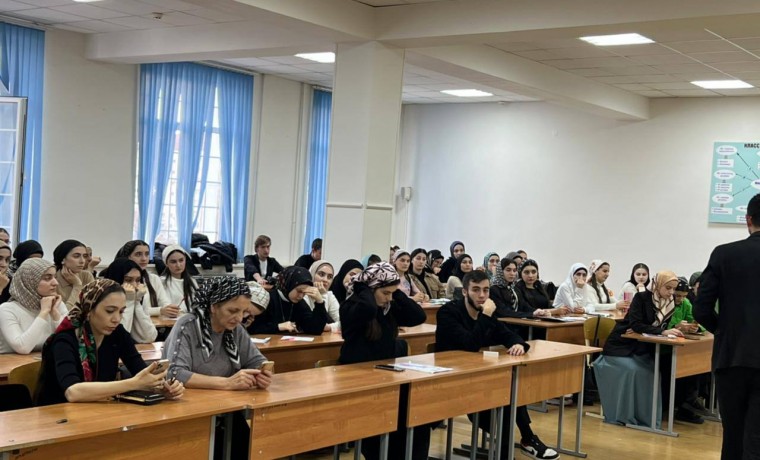 Алихан Динаев рассказал студентам ЧГУ им. А.А. Кадырова, как стать успешным