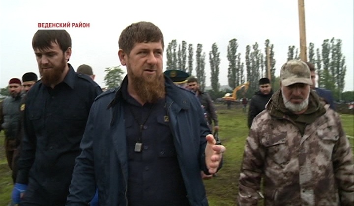 Рамзан Кадыров проверил оказание экстренной помощи пострадавшим от стихии в Ведено