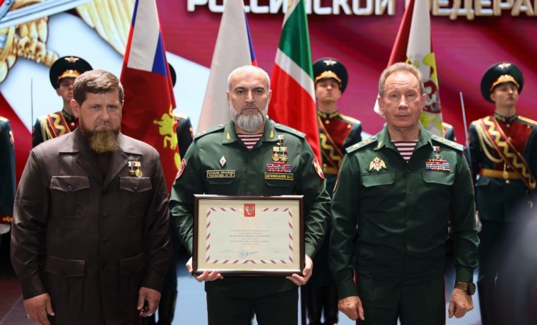 В Грозном прошла церемония награждения военнослужащих и сотрудников Росгвардии