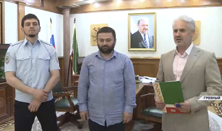 Фонд Кадырова приобрел квартиру для известного чеченского полиглота Артура Эскаева