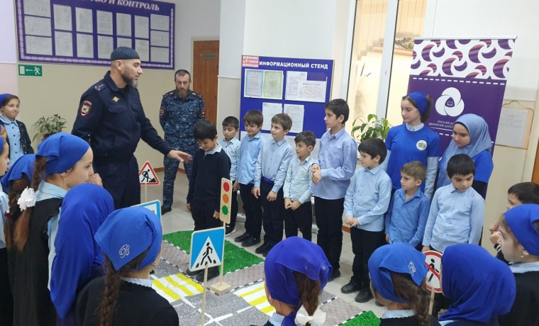 Чеченские школьники активно участвуют во Всероссийской онлайн-олимпиаде «Безопасные дороги»