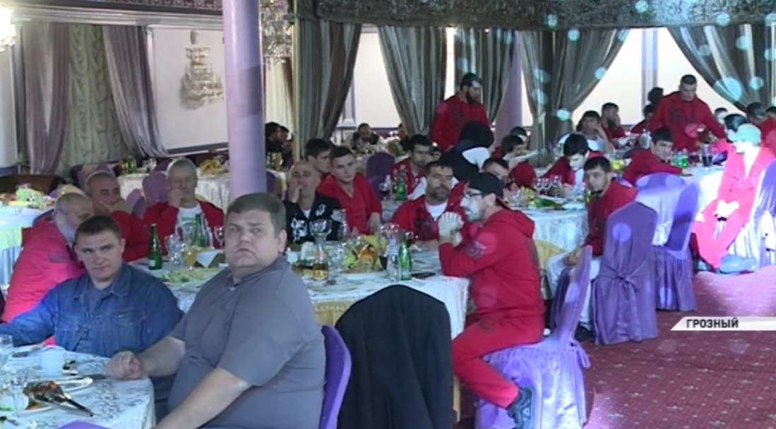 Рамзан Кадыров дал торжественный ужин для участников чемпионата России по боксу 