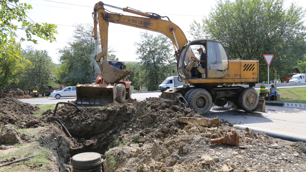 Работы по строительству дренажной сети в Грозном продолжаются
