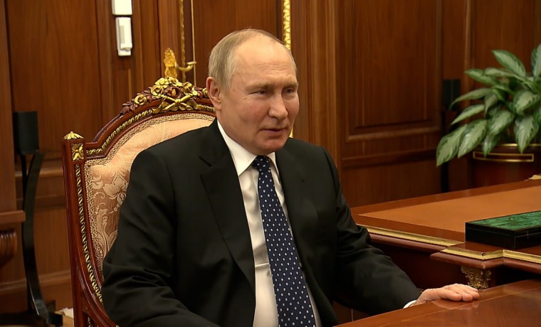 В. Путин: Вы лично много делаете для процветания Грозного и всей Чеченской Республики