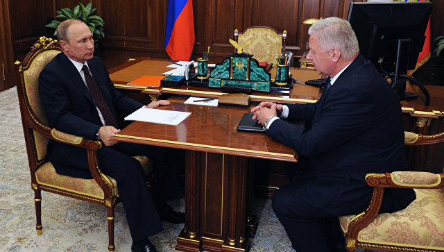 Владимир Путин поддержал идею ввести приоритет выплат по зарплате перед другими платежами