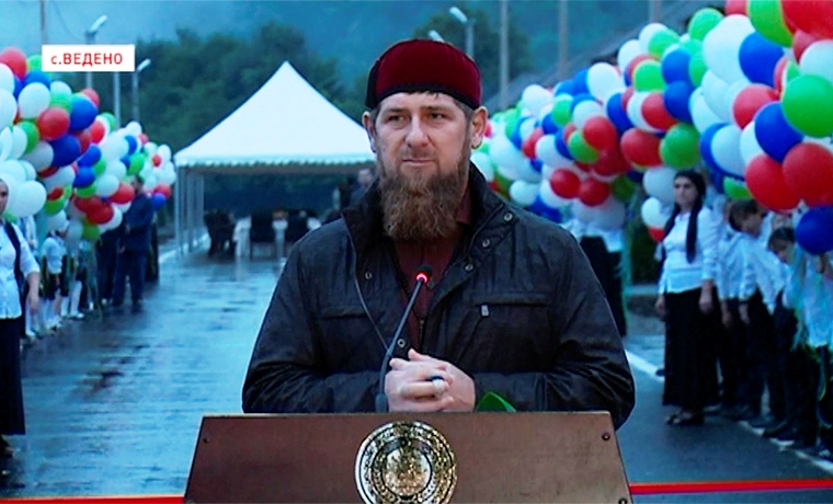 Рамзан Кадыров открыл новый поселок в Ведено, возведенный за 13 дней 