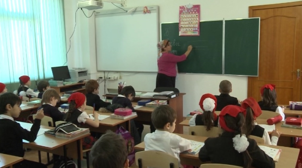 Проблема дефицита педагогов в образовательных учреждениях Чечни будет решена в ближайшем будущем