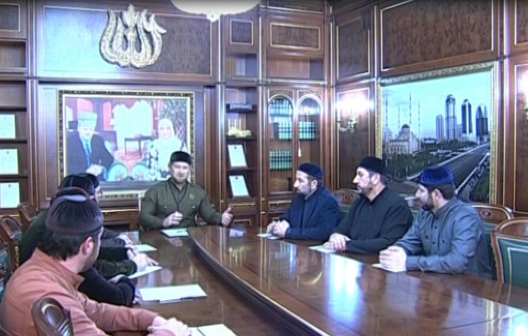 Глава Чеченской Республики Рамзан Кадыров встретился с известными религиозными деятелями региона