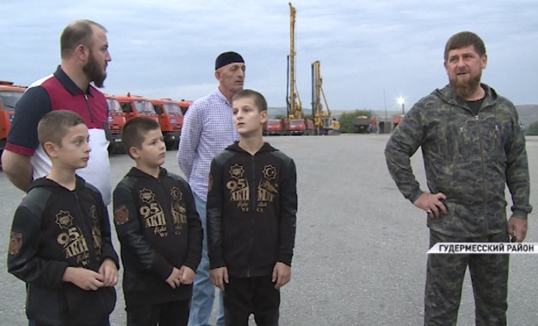 Рамзан Кадыров посетил строительную организацию &quot;Спецдорстрой&quot; 