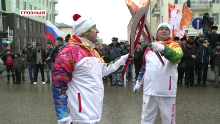 Чеченские факелоносцы приняли эстафету Олимпийского огня