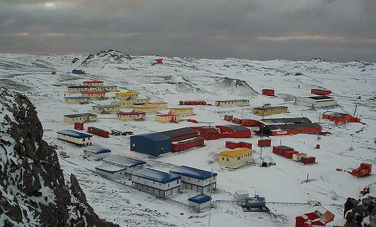 22 февраля в 1968 году на острове Кинг-Джордж открылась полярная станция «Беллинсгаузен»