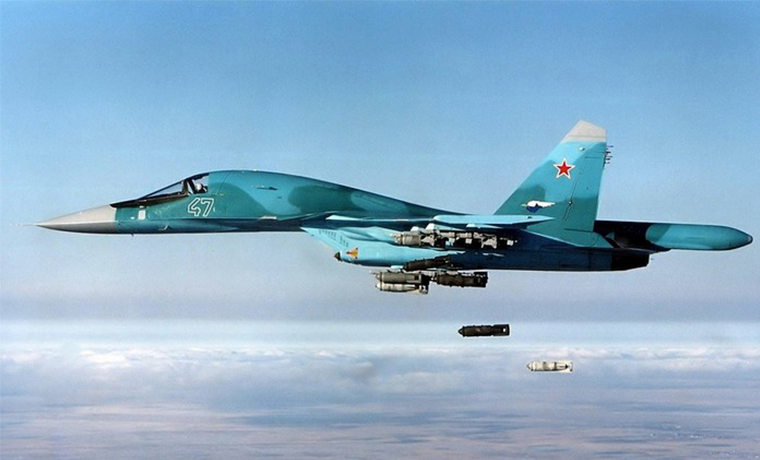 Российские истребители-бомбардировщики Су-34 уничтожили 150 боевиков в Сирии