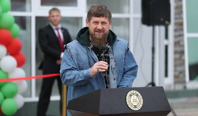 Рамзан Кадыров поздравил крымчан с шестой годовщиной присоединения к России 