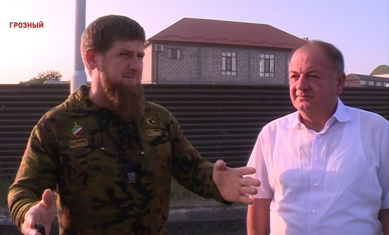 Рамзан Кадыров проинспектировал ход реконструкции дороги от площади Минутка до поселка Алды