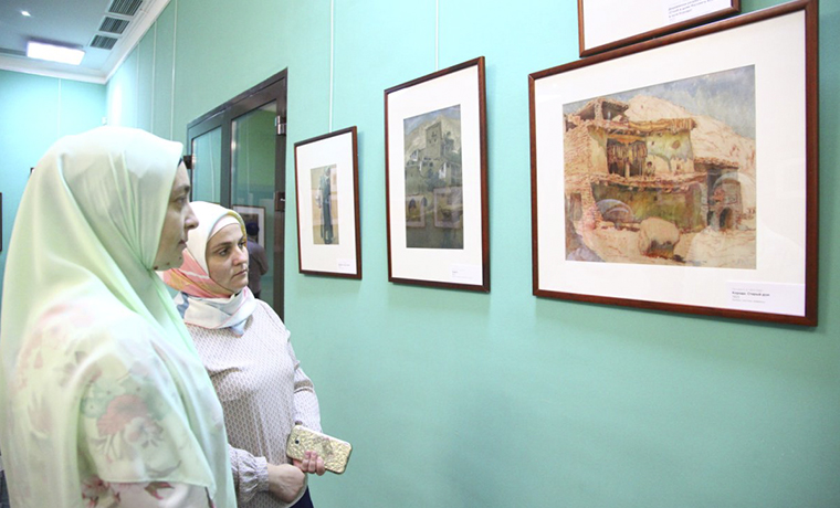 В Грозном открылась выставка картин известного советского художника Евгения Лансере