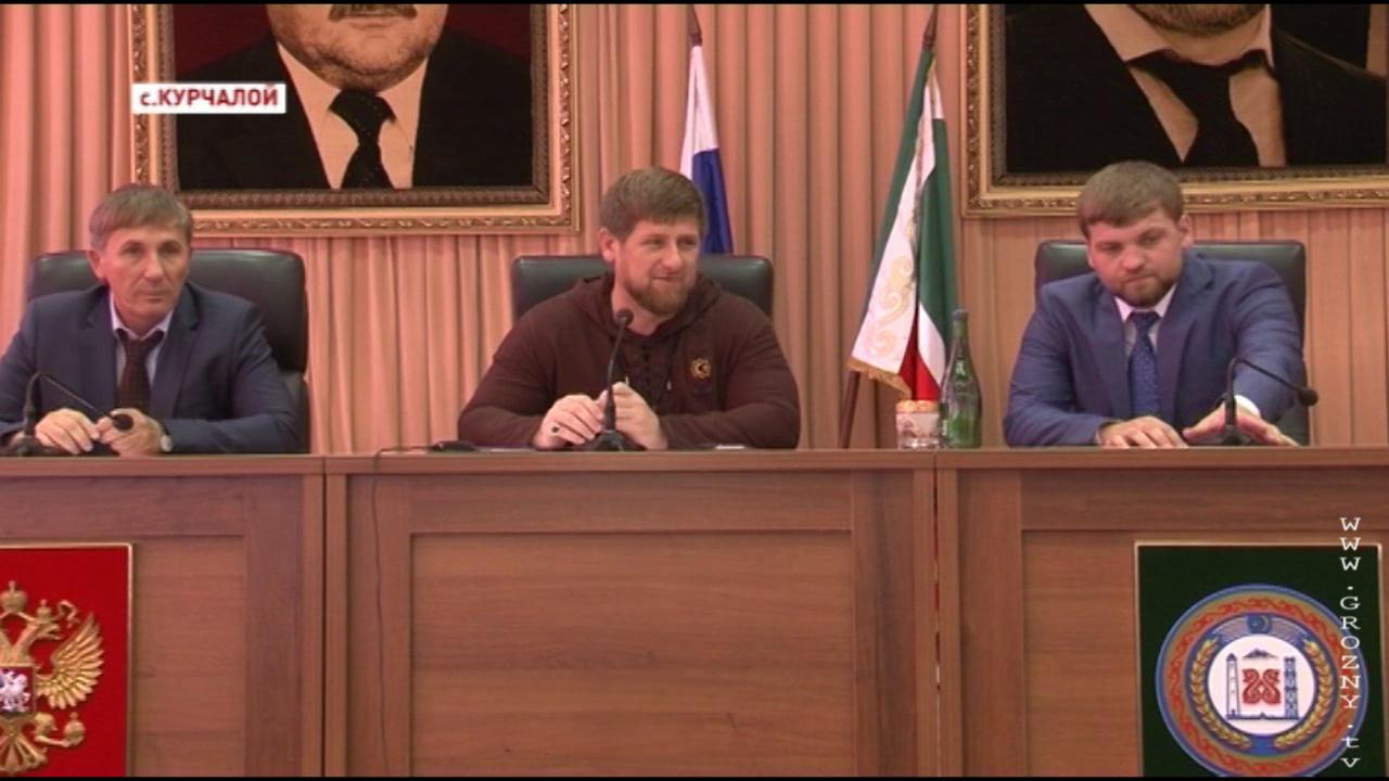 Р.Кадыров представил нового и.о. главы Курчалоевского района