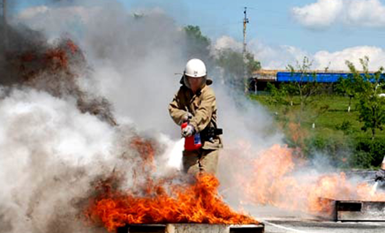 Чеченские спасатели участвуют в соревнованиях СКФО по пожарно-прикладному спорту