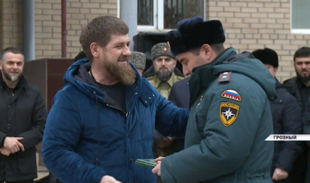 Глава Чечни поздравил спасателей с профессиональным праздником