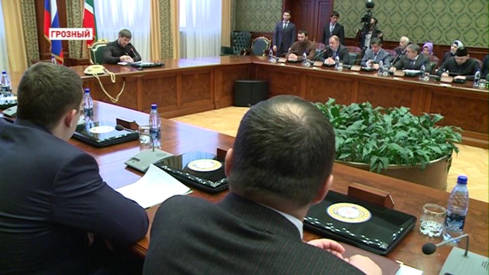Р. Кадыров провел расширенное совещание Правительства