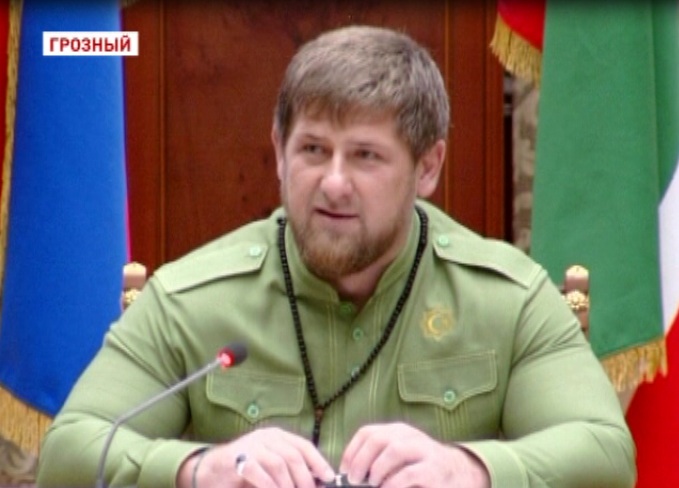 Р. Кадыров провел заседание оргкомитета по празднованию Дня чеченской женщины
