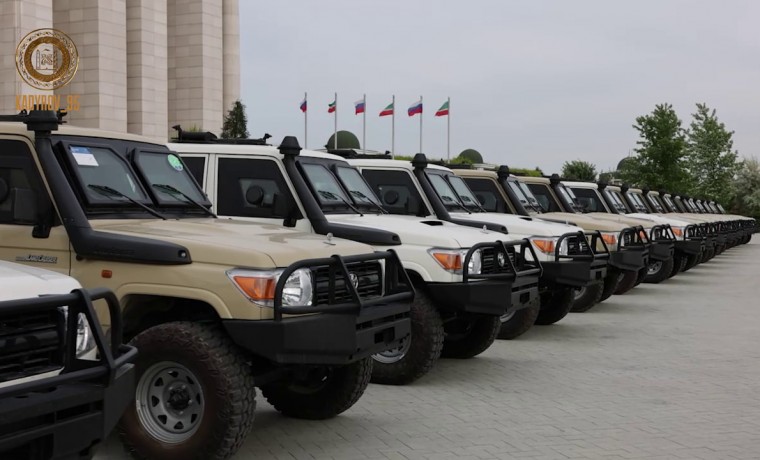 Чеченским подразделениям в зоне СВО передадут 30 новых бронированных автомобилей