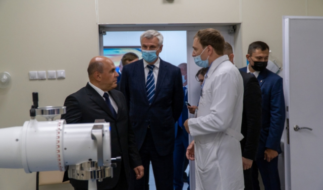 Правительство России намерено продлить выплаты борющимся с коронавирусом медикам