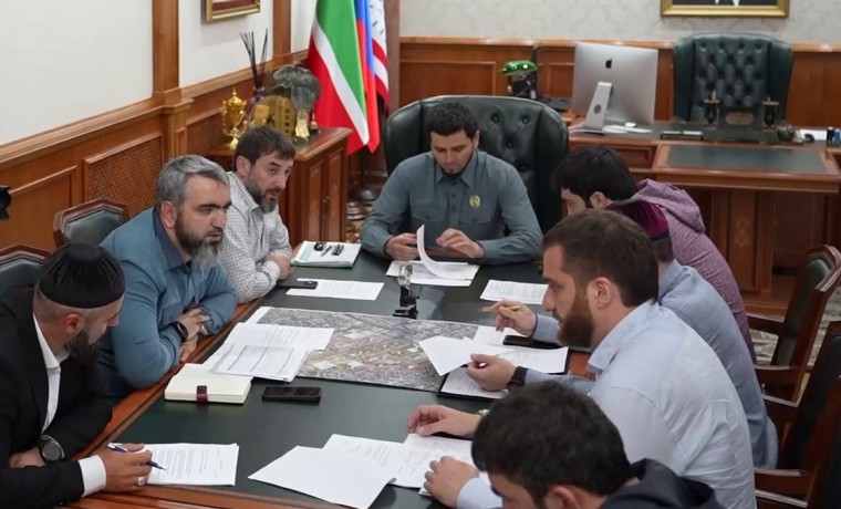 Хас-Магомед Кадыров подвел промежуточные итоги работы на плановом совещании