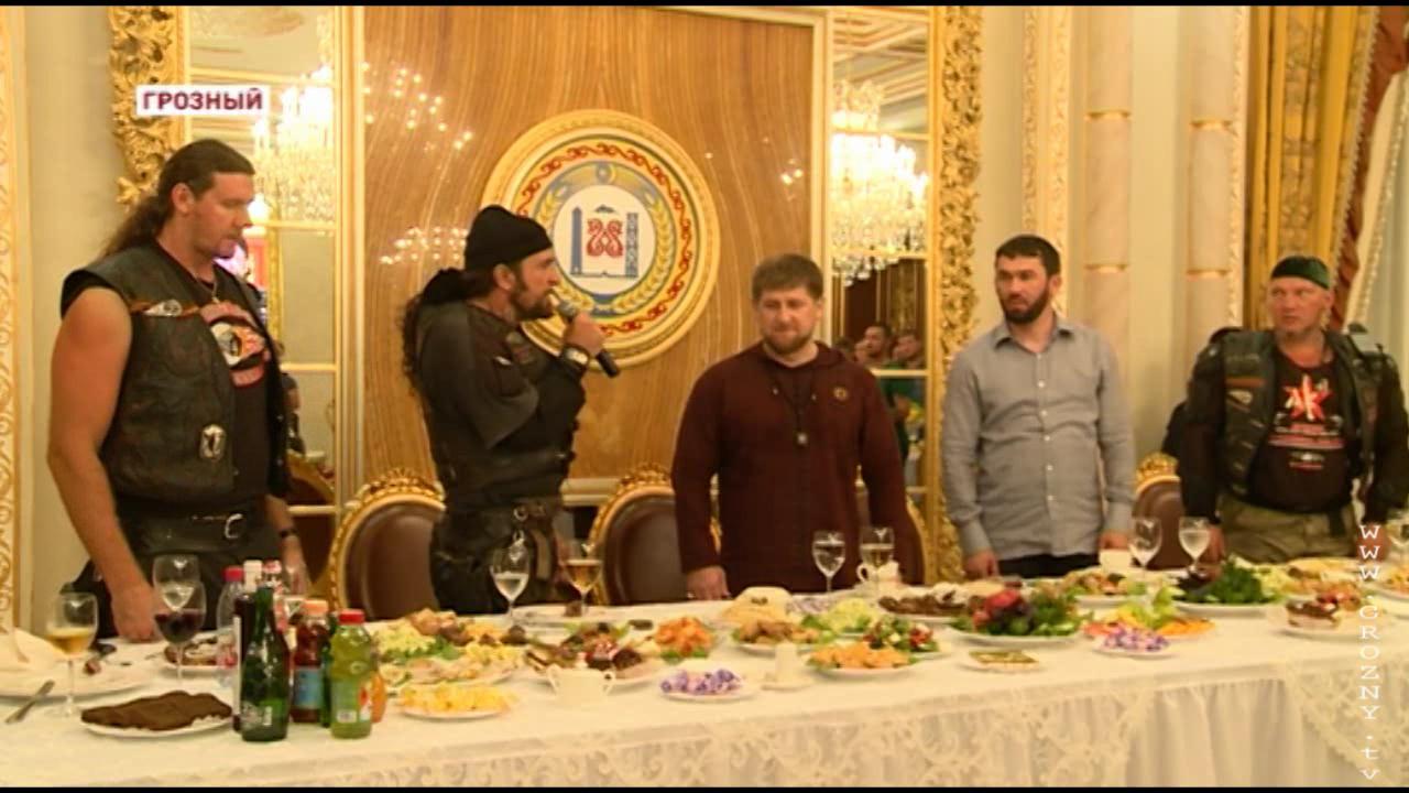 Рамзан Кадыров дал торжественный ужин в честь участников мотопробега