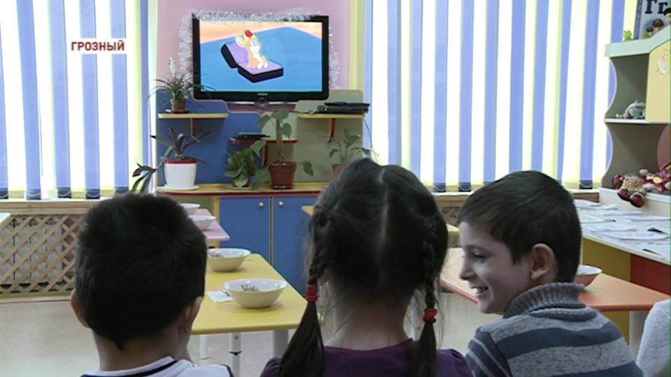 В детских телепередачах запретят рекламу фастфуда