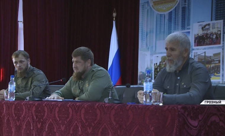 Рамзан  Кадыров посетил торжественное собрание, приуроченное ко Дню чеченской молодёжи