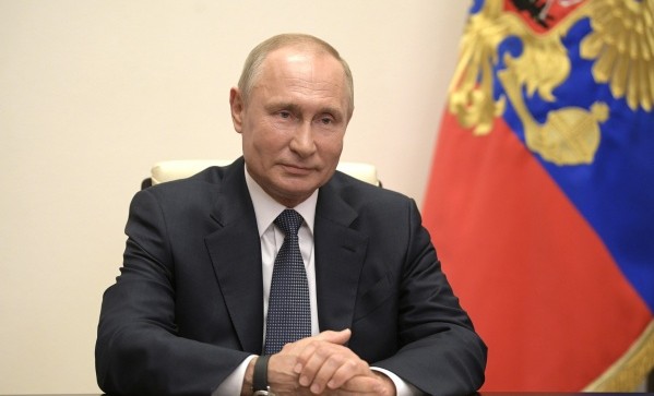 Владимир Путин поручил со следующей недели начать массовую вакцинацию от коронавируса