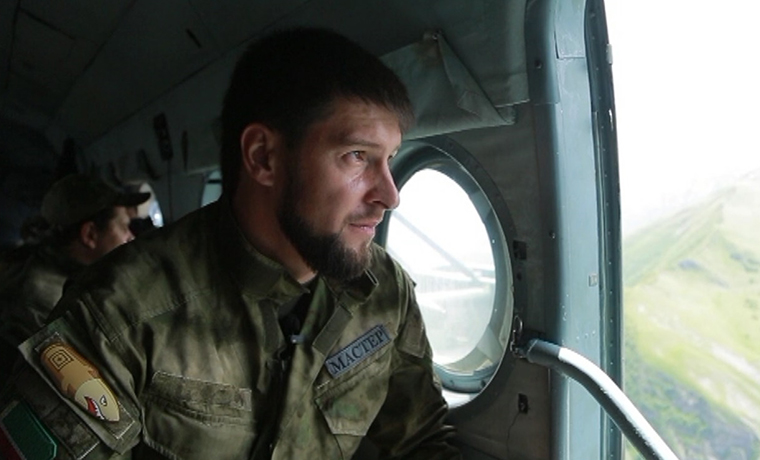 Инструкторская группа Даниила Мартынова совершила полет в районе вершины Тебулосмта