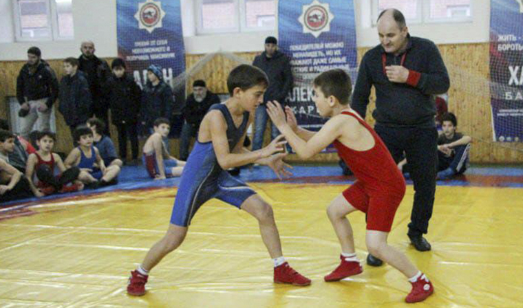 В Грозном прошел открытый турнир по греко-римской борьбе 