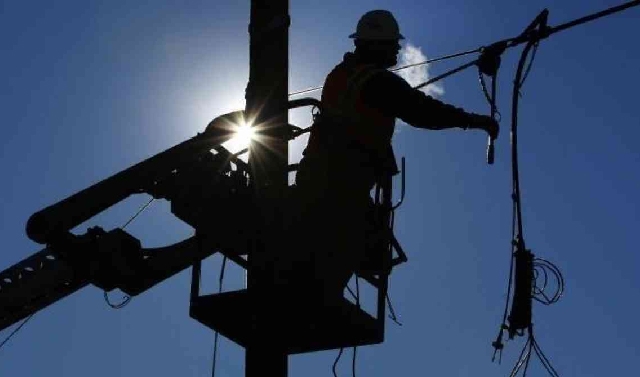 Энергетики предупреждают об отключении электроэнергии в Веденском районе