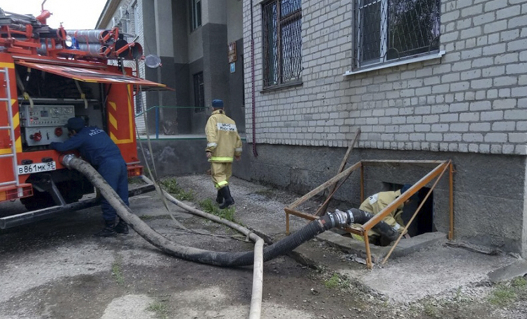 Чеченские спасатели продолжают работы по устранению последствий паводка на Ставрополье
