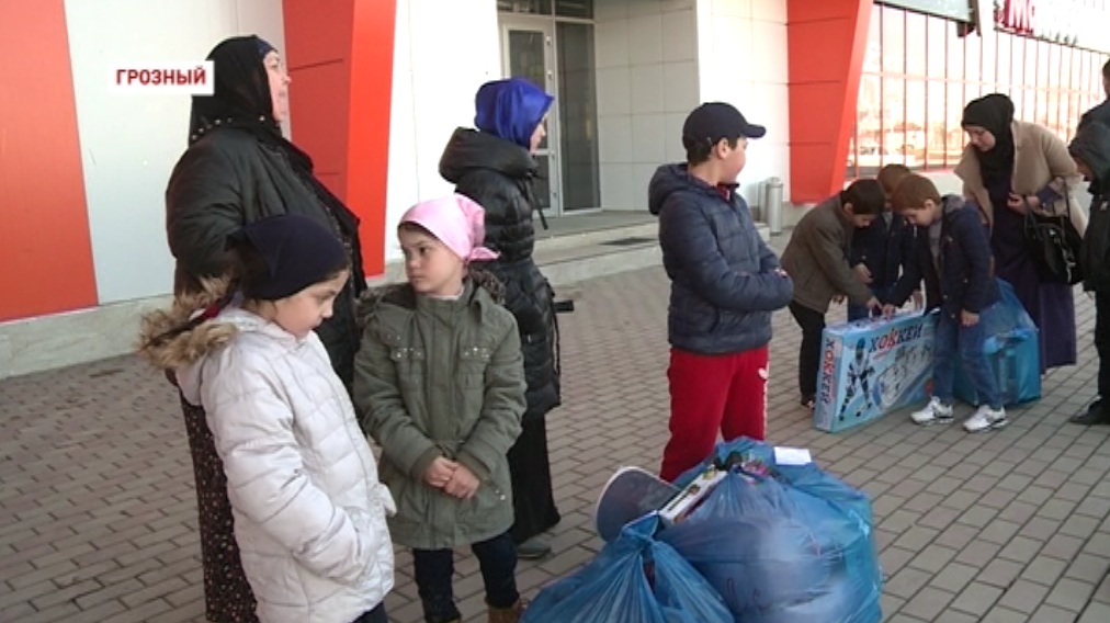 РОФ Кадырова организовал акцию для детей из малоимущих семей
