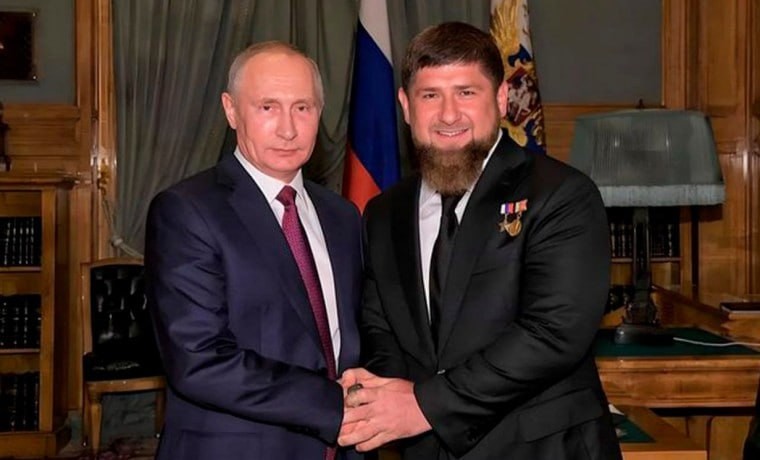 Владимир Путин заявил, что он находится в постоянном контакте с Рамзаном Кадыровым