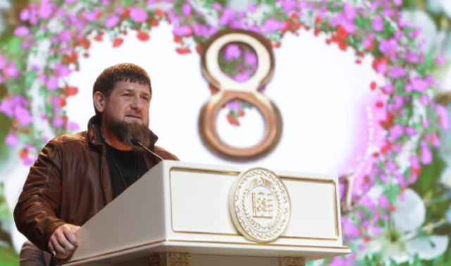 Рамзан Кадыров поздравил всех жительниц республики с 8 марта 