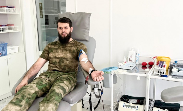 В Грозном росгвардейцы приняли участие в донорской акции «От сердца к сердцу»