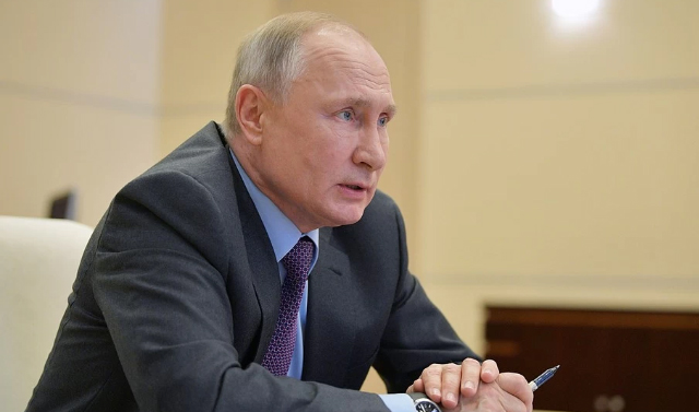Владимир Путин назвал абсолютно правильными принятые решения по борьбе с коронавирусом